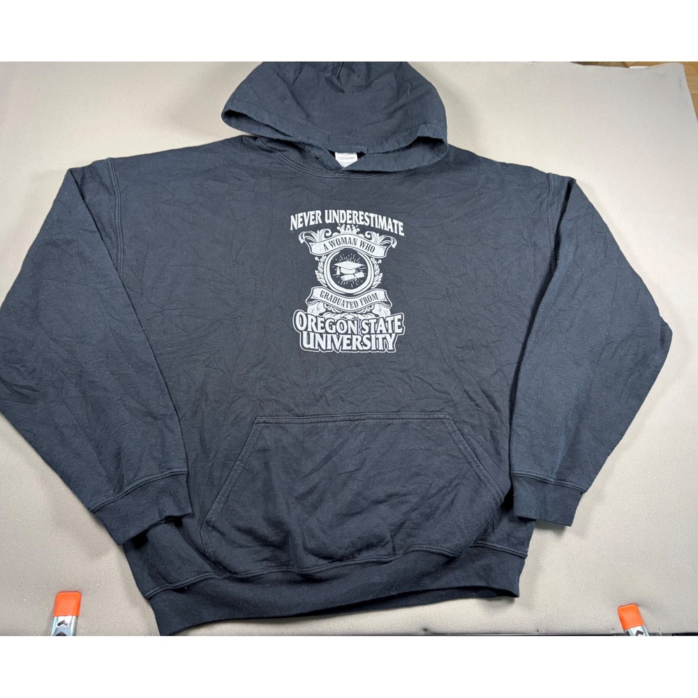 Oregon State University Alumni Gildan Hoodie Black XL Never Underestimate Woman